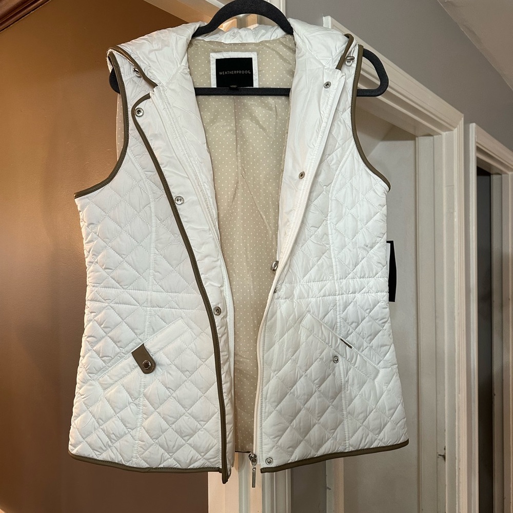 Adorable white vest!  NWT